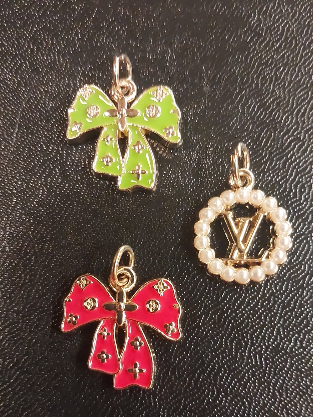 LV Gold Pearl Circle & Enamel Bow Charms in Green and Red For Charm Bracelets